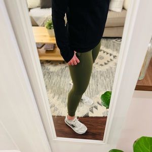 Athleta Salutation Legging